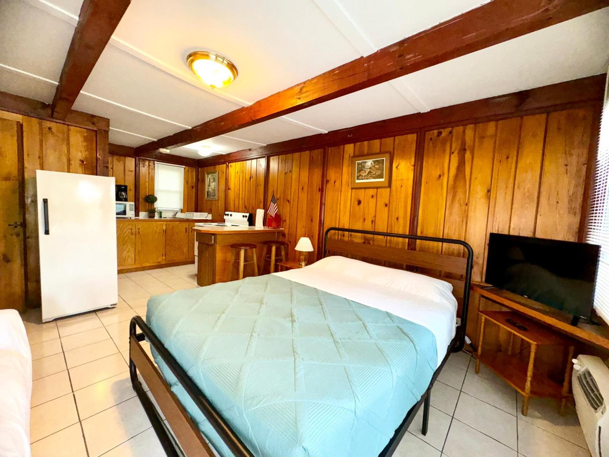 Rock Castle Resort Lake George Exterior foto