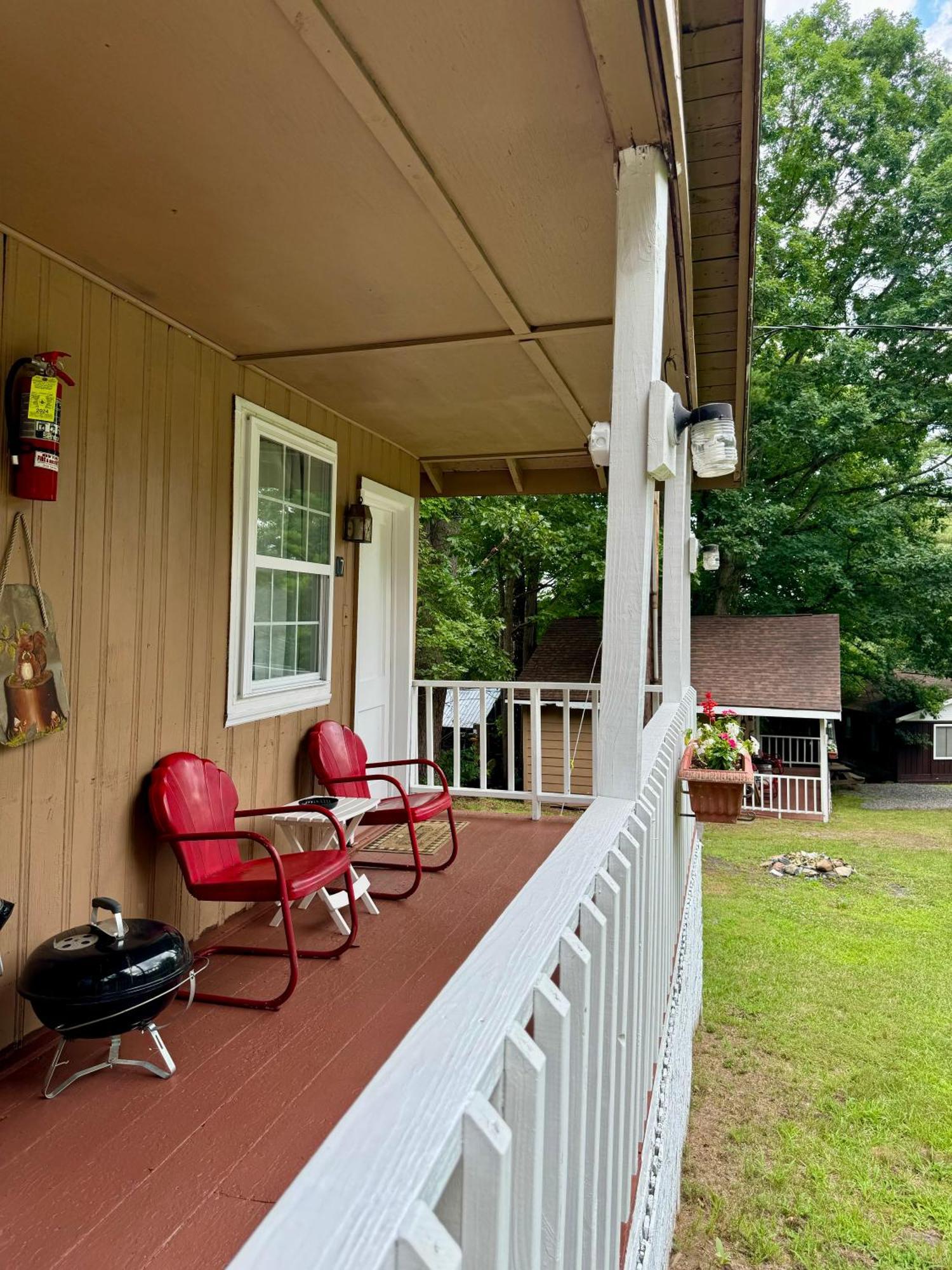 Rock Castle Resort Lake George Exterior foto