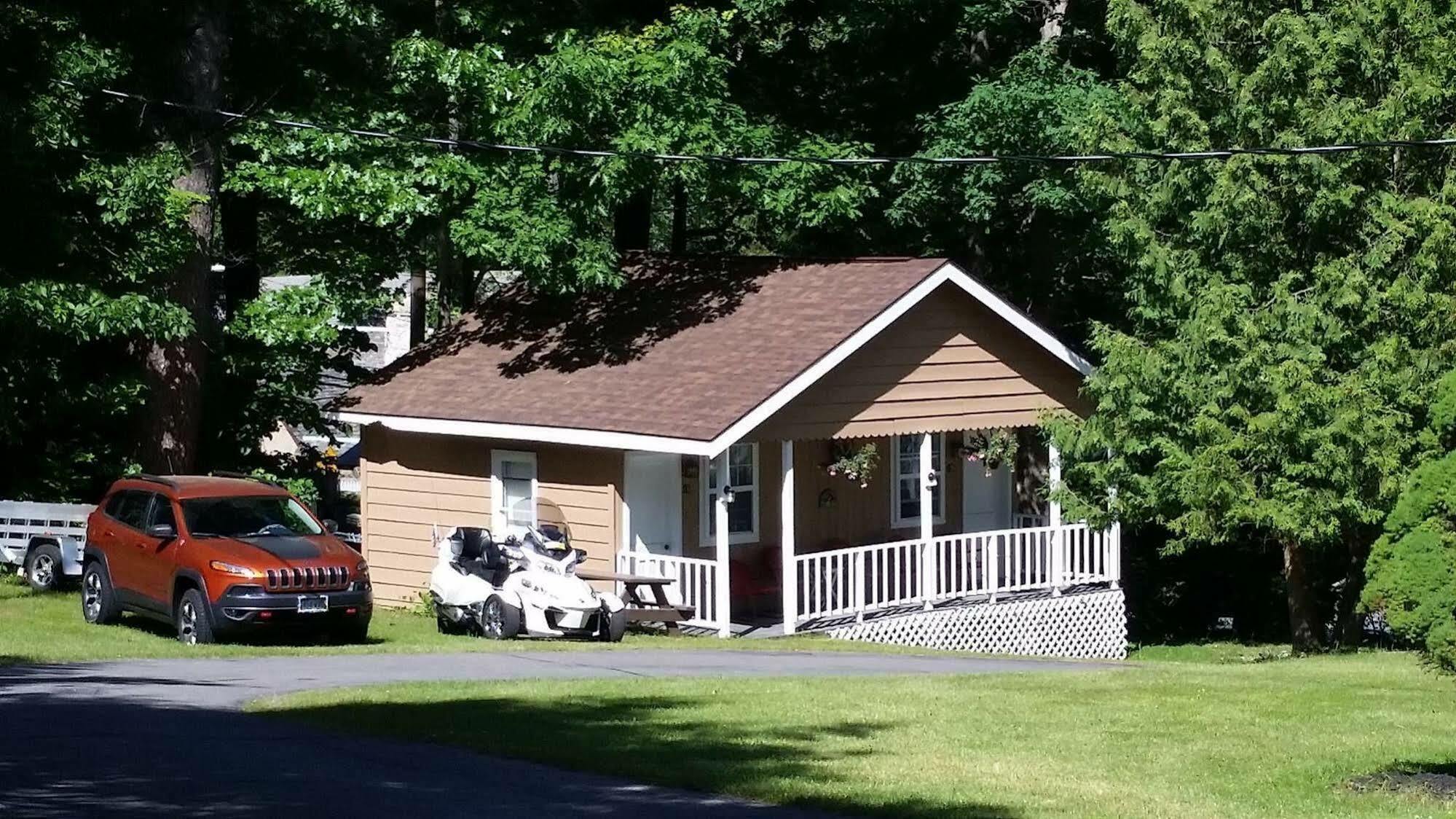 Rock Castle Resort Lake George Exterior foto