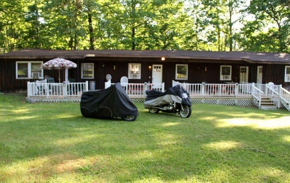 Rock Castle Resort Lake George Exterior foto